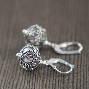 Round sterling silver bali earrings
