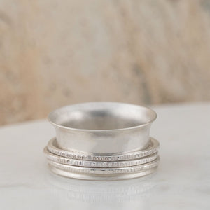Sterling silver meditation, adhd spinner ring with three inner bands, Size 7.5